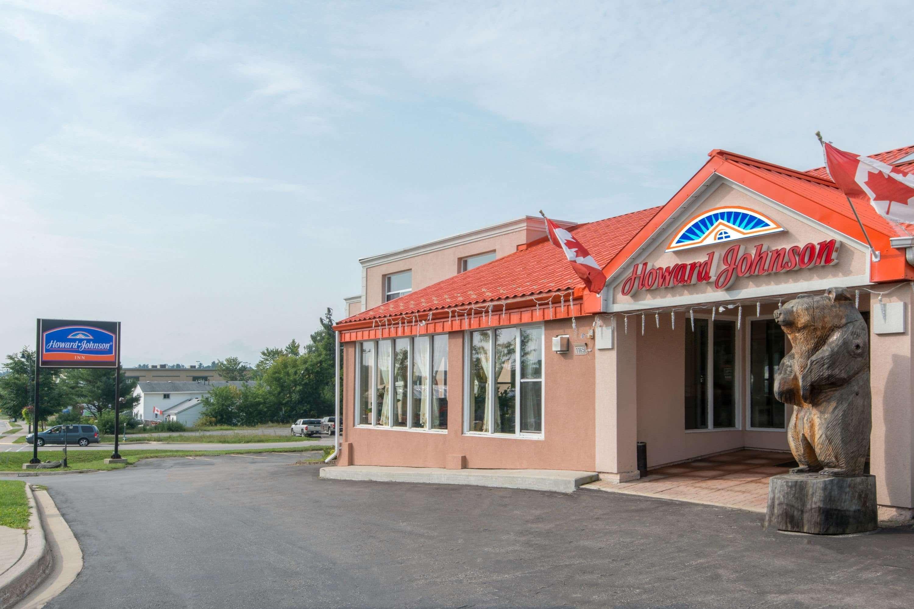 Howard Johnson By Wyndham Gravenhurst Exterior foto